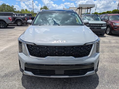 Used 2025 Kia Sorento EX w/ Panoramic Sunroof Package FWD image 9
