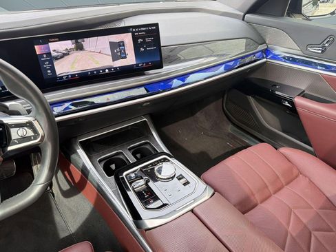 Used 2024 BMW 760i xDrive w/ Executive Package AWD/4WD image 27
