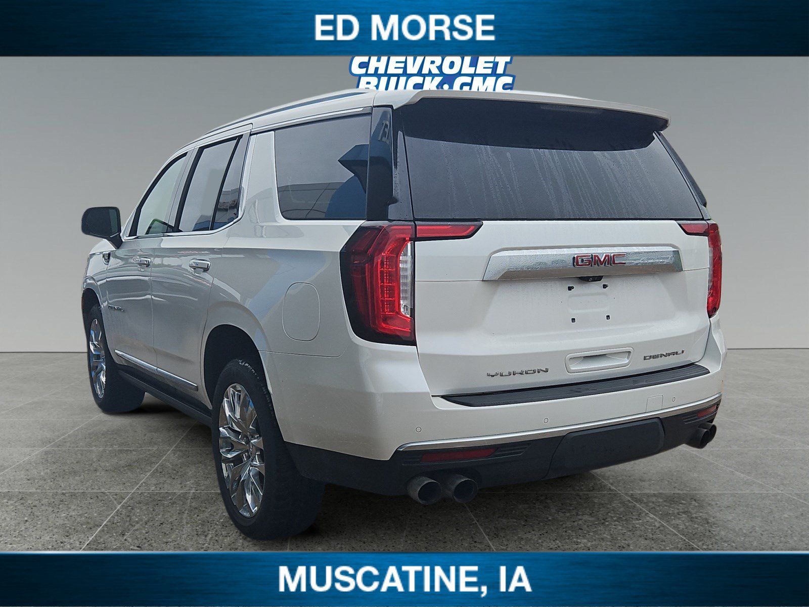 Used 2021 GMC Yukon Denali w/ Denali Premium Package AWD/4WD image 3