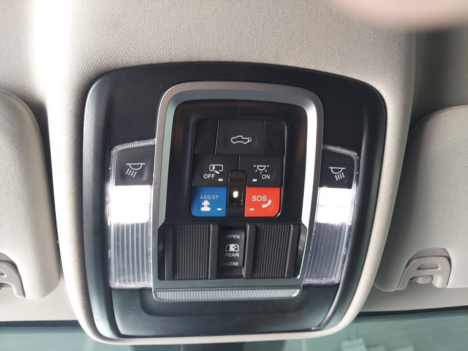 Used 2023 RAM 2500 Laramie AWD/4WD image 19