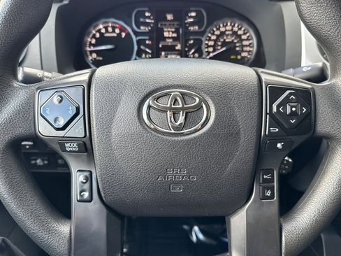 Used 2021 Toyota Tundra SR5 w/ Trail Edition image 27