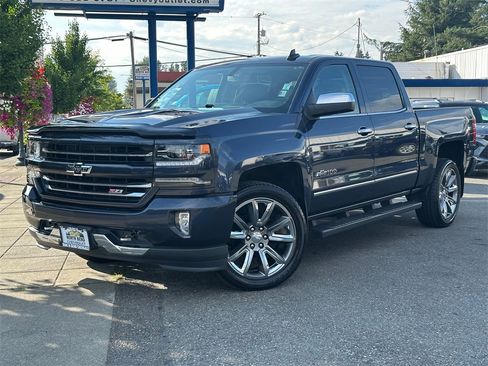 Used 2018 Chevrolet Silverado 1500 LTZ Z71 w/ Centennial Edition image 2