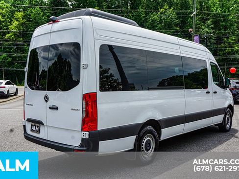 Used 2025 Mercedes-Benz Sprinter 2500 image 5