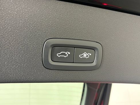 Used 2023 Volvo C40 P8 Recharge Plus AWD/4WD image 37