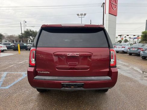 Used 2017 GMC Yukon SLE w/ Convenience Package image 4