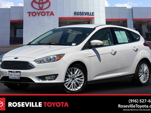 Used 2016 Ford Focus Titanium FWD image 1