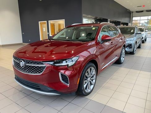 Used 2021 Buick Envision Avenir w/ Technology Package II image 4