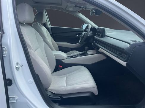 Certified 2023 Honda Accord EX image 15