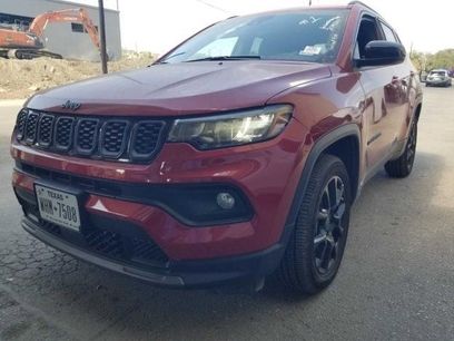 Used 2025 Jeep Compass Latitude w/ Altitude Special Edition
