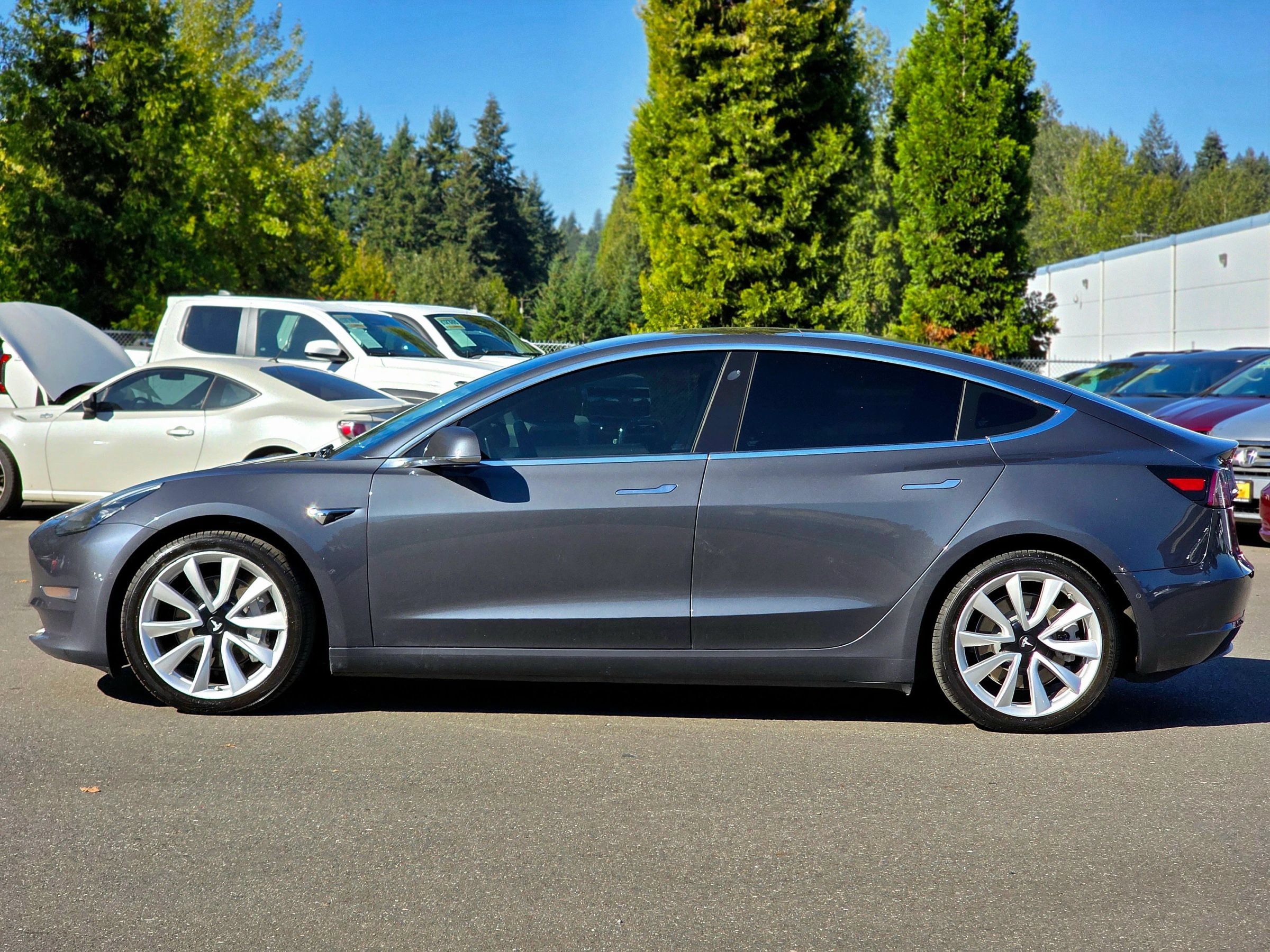Used 2019 Tesla Model 3 Long Range AWD/4WD image 9