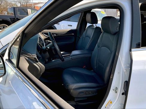 Used 2023 Buick Enclave Premium image 23