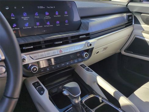 Certified 2025 Kia Telluride EX w/ EX Captain's Chair Package image 12