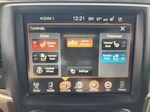 Used 2014 RAM 2500 Laramie AWD/4WD image 25