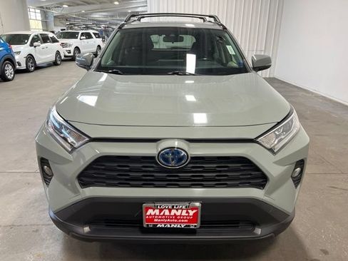Used 2021 Toyota RAV4 XLE w/ Convenience Package AWD/4WD image 8