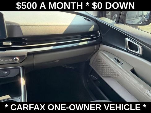 Used 2025 Kia Carnival LX FWD image 32