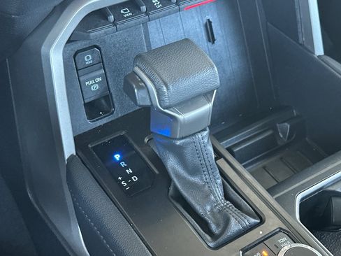 Used 2024 Toyota Tundra Limited AWD/4WD image 19