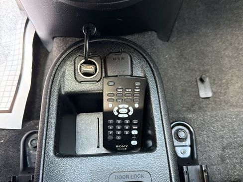 Used 2012 MAZDA MAZDA2 Sport FWD image 14