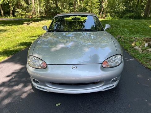 Used 2000 MAZDA MX-5 Miata image 23