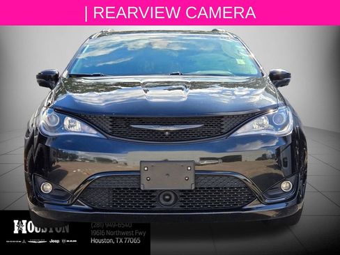Used 2018 Chrysler Pacifica Limited w/ Advanced Safetytec Group FWD image 10