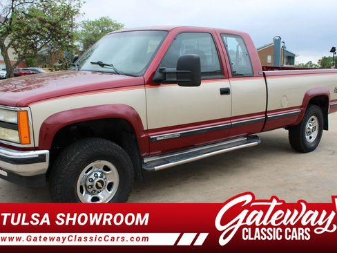 Used 1992 GMC Sierra 2500 4x4 Extended Cab image 1