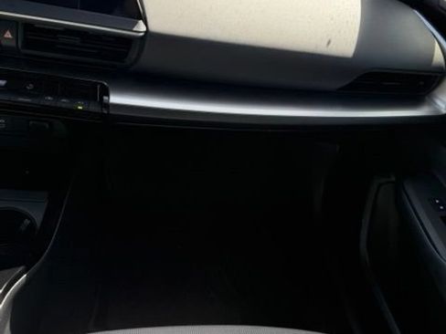 Certified 2023 Toyota Prius LE FWD image 31