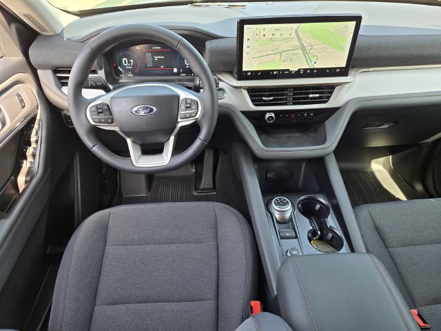 New 2026 Ford Explorer Active RWD image 11