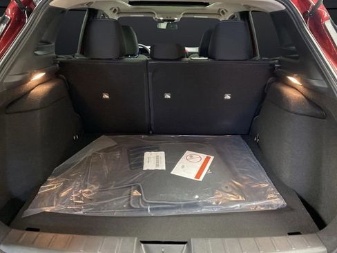 Used 2025 Nissan Kicks SV w/ SV Premium Package image 15