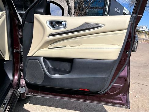 Used 2015 INFINITI QX60 w/ Premium Plus Package image 23