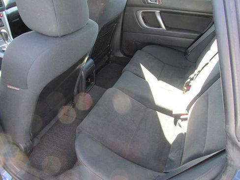 Used 2009 Subaru Outback 2.5i Special Edition AWD/4WD image 10