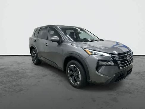 Used 2024 Nissan Rogue SV AWD/4WD image 5