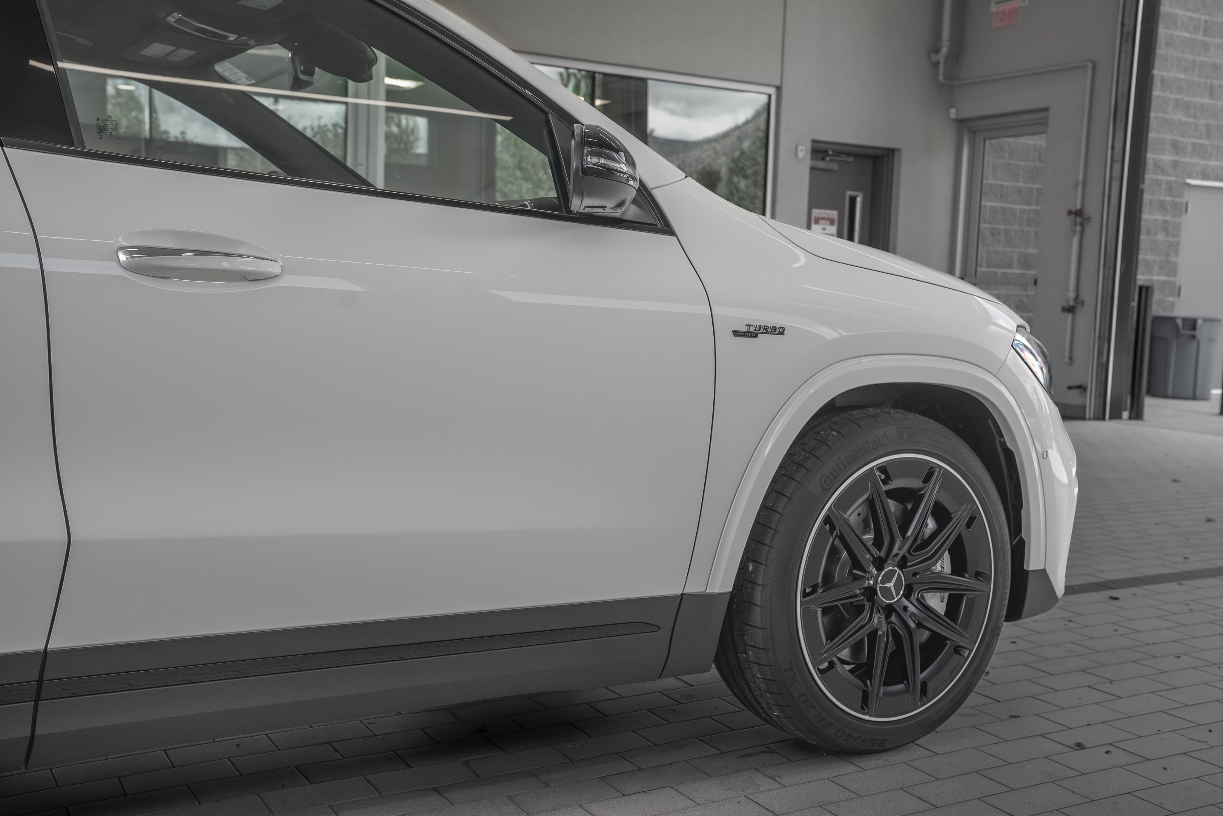 Used 2025 Mercedes-Benz GLA 35 AMG 4MATIC image 30