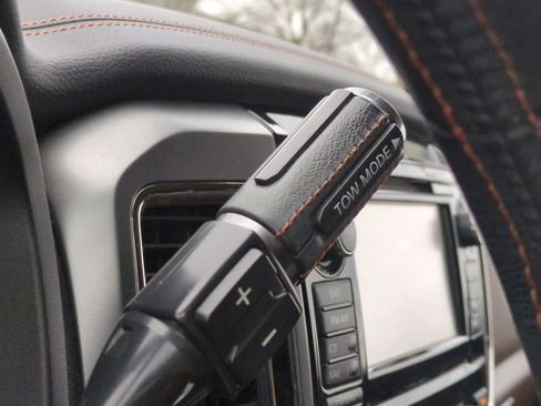 Used 2018 Nissan Titan Platinum Reserve w/ Platinum Utility Package image 30