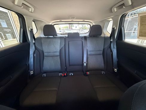 Used 2025 Nissan Rogue SV FWD image 40