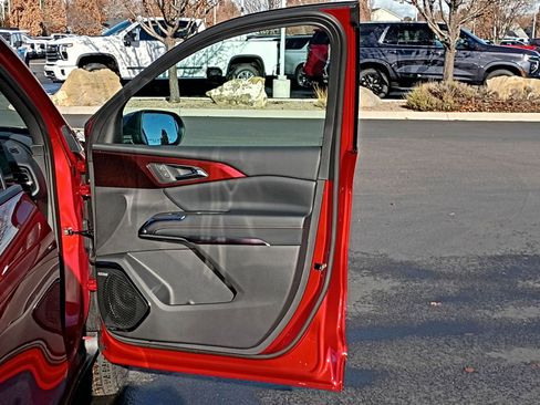 New 2026 Chevrolet Traverse Z71 w/ Enhanced Driving Package image 19