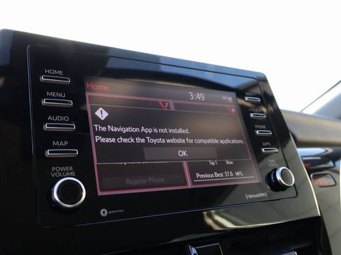 Used 2024 Toyota Camry SE image 33