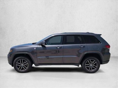 Used 2017 Jeep Grand Cherokee Trailhawk AWD/4WD image 9