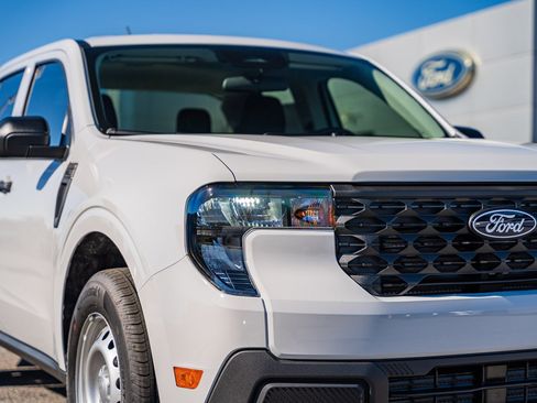 New 2025 Ford Maverick XL image 6