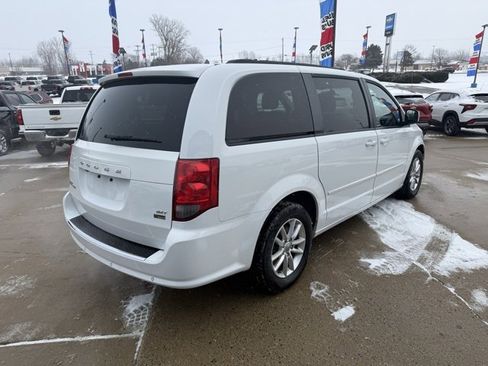 Used 2016 Dodge Grand Caravan SXT w/ Rear Park Assist Package image 5