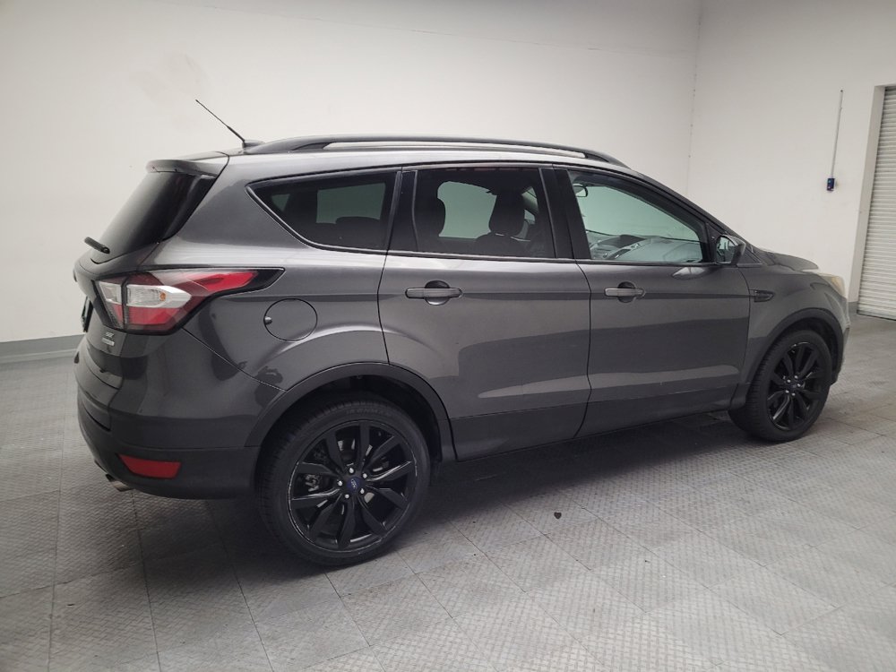 Used 2018 Ford Escape SE w/ SE Sport Appearance Package FWD image 10