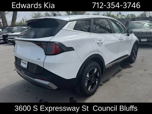 New 2026 Kia Sportage LX w/ LX Convenience Package AWD/4WD image 5