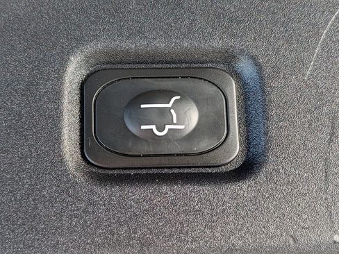 Used 2025 Ford Expedition Active image 14