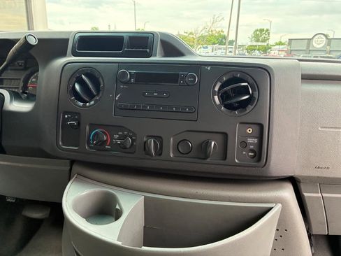 Used 2015 Ford E-350 and Econoline 350 Super Duty RWD image 10