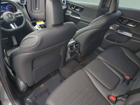 Used 2026 Mercedes-Benz GLC 300 image 8