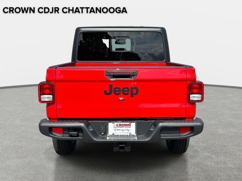 New 2025 Jeep Gladiator Sport image 5