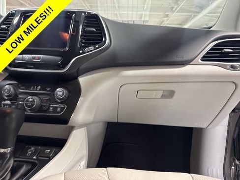 Used 2020 Jeep Cherokee Limited AWD/4WD image 42