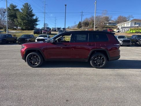 New 2025 Jeep Grand Cherokee L Limited w/ Trailer Tow Package image 4