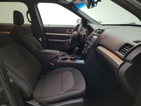 Used 2018 Ford Explorer XLT w/ Equipment Group 201A FWD image 21