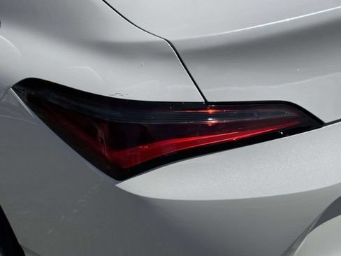 Certified 2024 Acura Integra FWD image 9