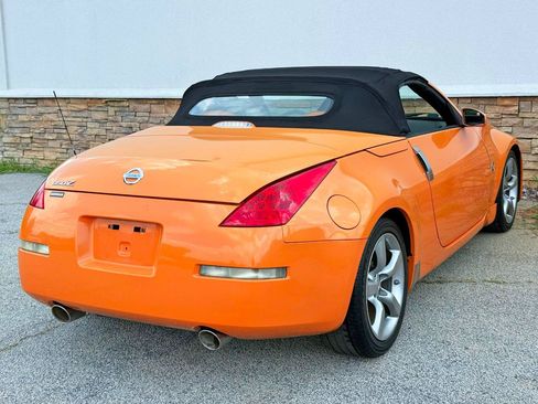 Used 2007 Nissan 350Z Touring RWD image 6