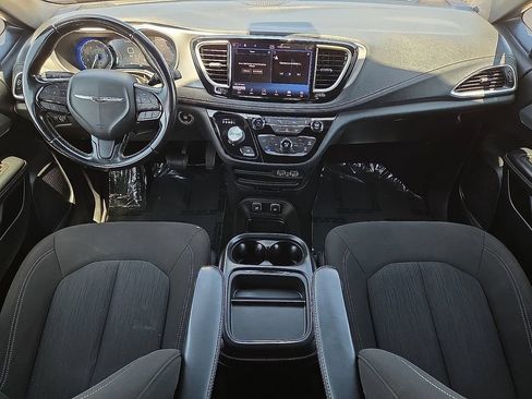 Used 2021 Chrysler Pacifica Touring w/ S Appearance Package FWD image 10